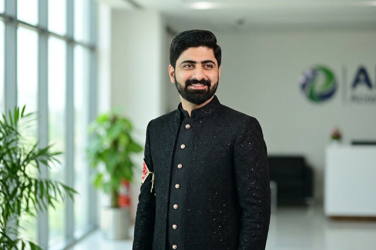 Hassan Khan
